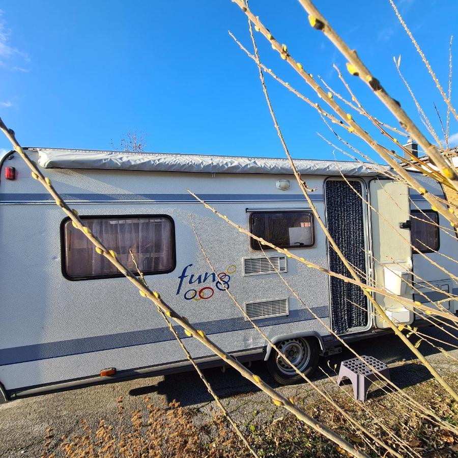 Louise'S Camper Hotel Neusiedl an der Zaya Exterior foto